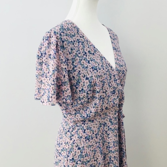 TOKITO size 12 tieren floral maxi dress with sbort sleeves and wrap front - Picture 3 of 9